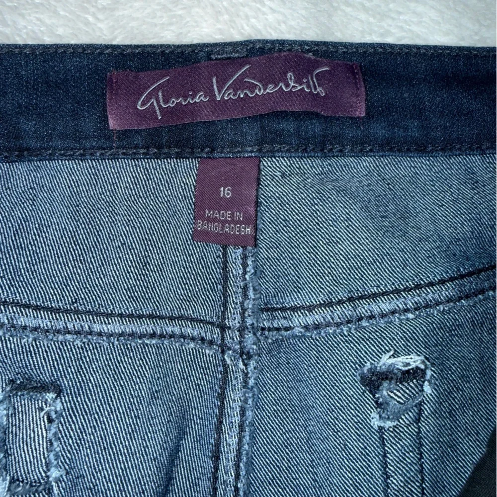 Gloria Vanderbilt Blue Denim Jeans - Picture 2 of 4